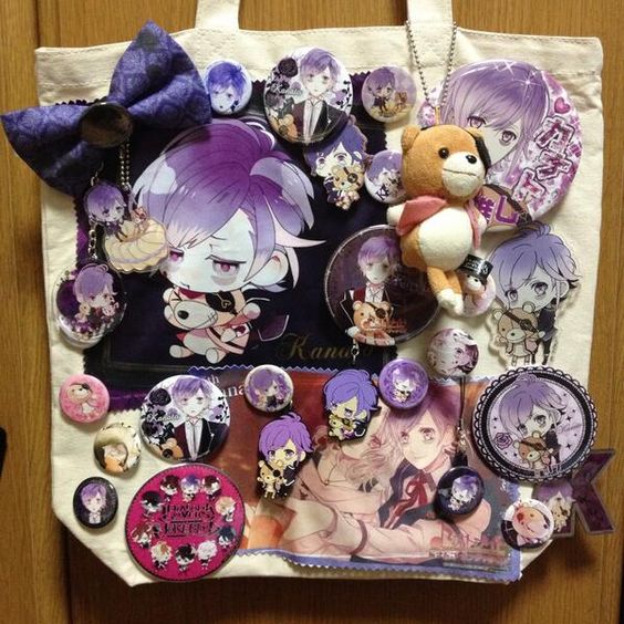 This bag depicts Kanato Sakamaki from Diabolik Lovers.